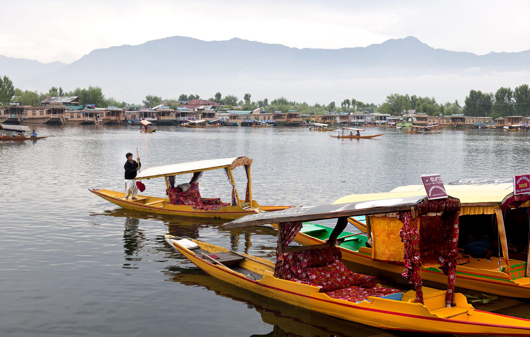 EXPERIENCE KASHMIR - 03 Nights & 04 Days