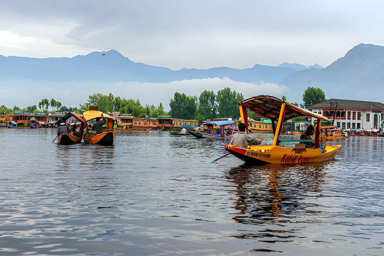 "Embrace the Magic of Kashmir: Nature's Own Paradise!"
